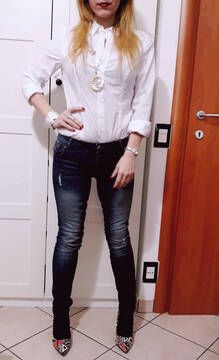 Public Photo of Leleny