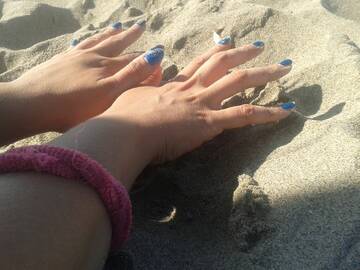 le mie mani nella sabbia