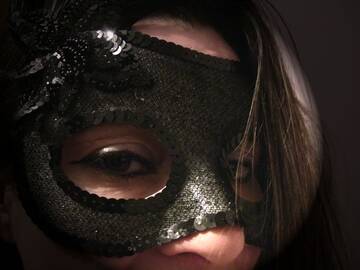 In Maschera....